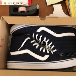 Men vans shoes size 13